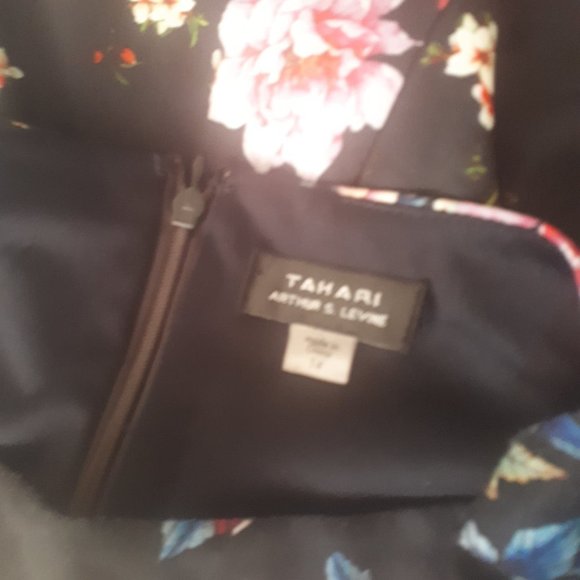 Tahari Floral Scuba Shift Dress size 14 Arthur SL - Picture 6 of 9